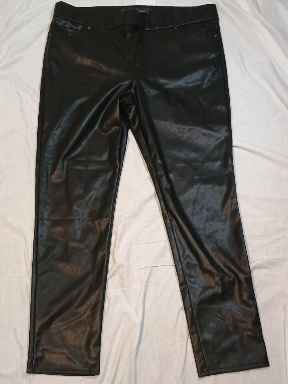 Gloria Vanderbilt/Pants/Womens 14 Avg/Black Faux Leather Avery Slim Pull On NWT